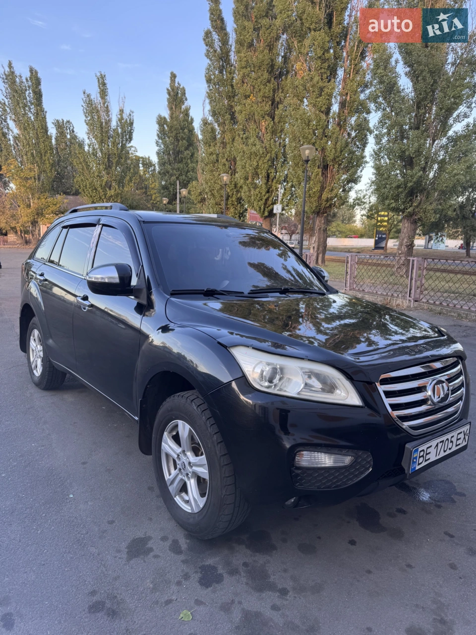 Продаю своє авто, єсть деякі моменти по кузова, а так авто в гарному стані що в салоні що в двигуну, поміняні по кругу дінаміки поміняна магнітола, поміняна коробка передач, по ходовій все гарно, більше інформації то телефонуйте 