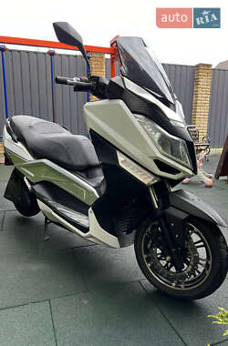 Макси-скутер Like.Bike Earth 2021 в 