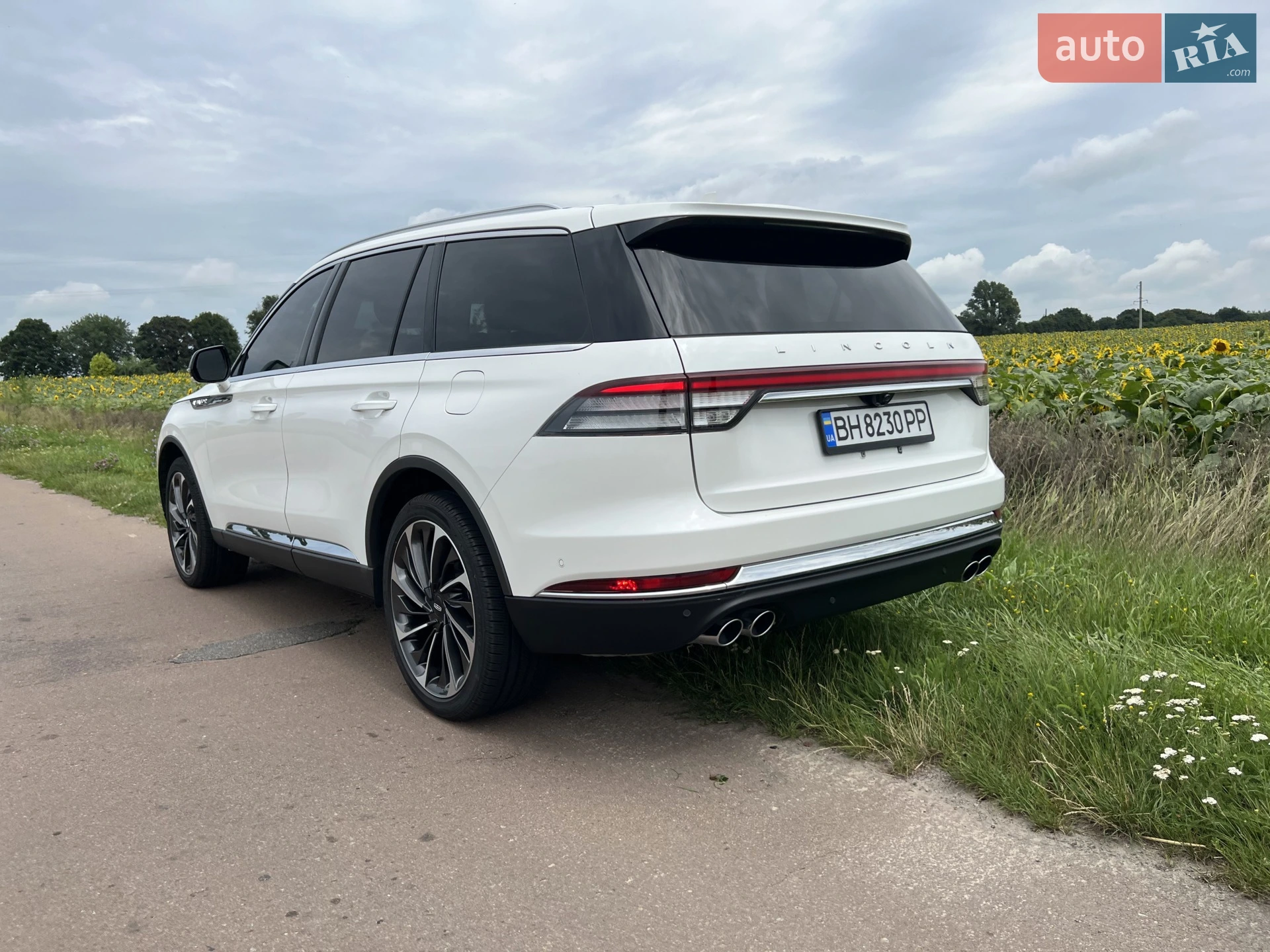 2021 Lincoln Aviator - мініатюра 15