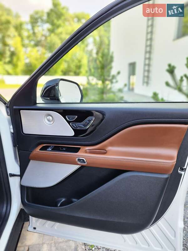 Позашляховик / Кросовер Lincoln Aviator 2021 в Луцьку