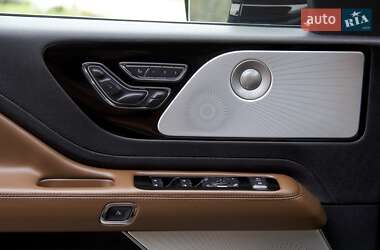 Внедорожник / Кроссовер Lincoln Aviator 2022 в 