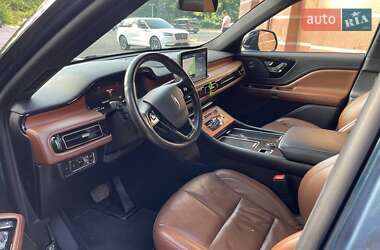 Внедорожник / Кроссовер Lincoln Aviator 2019 в 