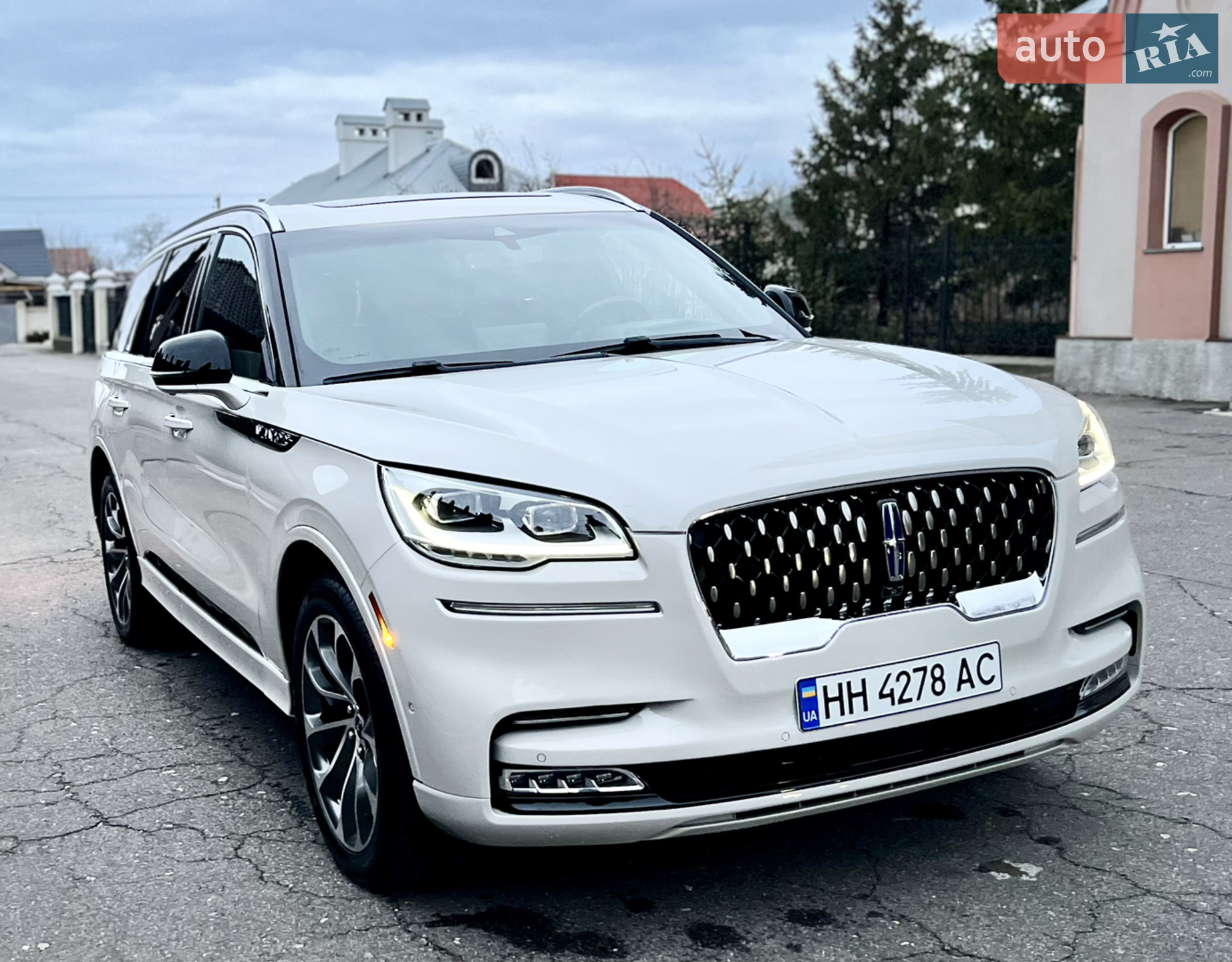 2020 Lincoln Aviator - мініатюра 18