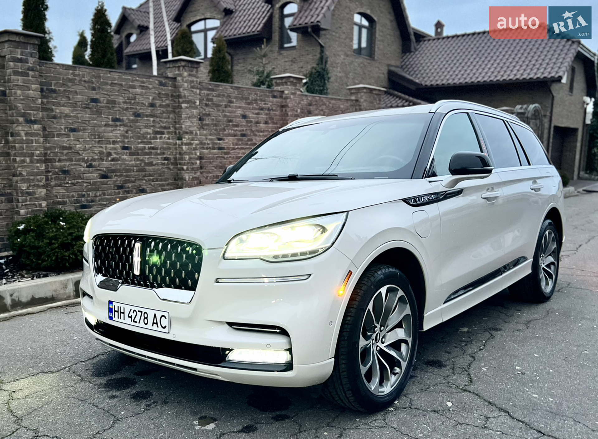 2020 Lincoln Aviator - мініатюра 26