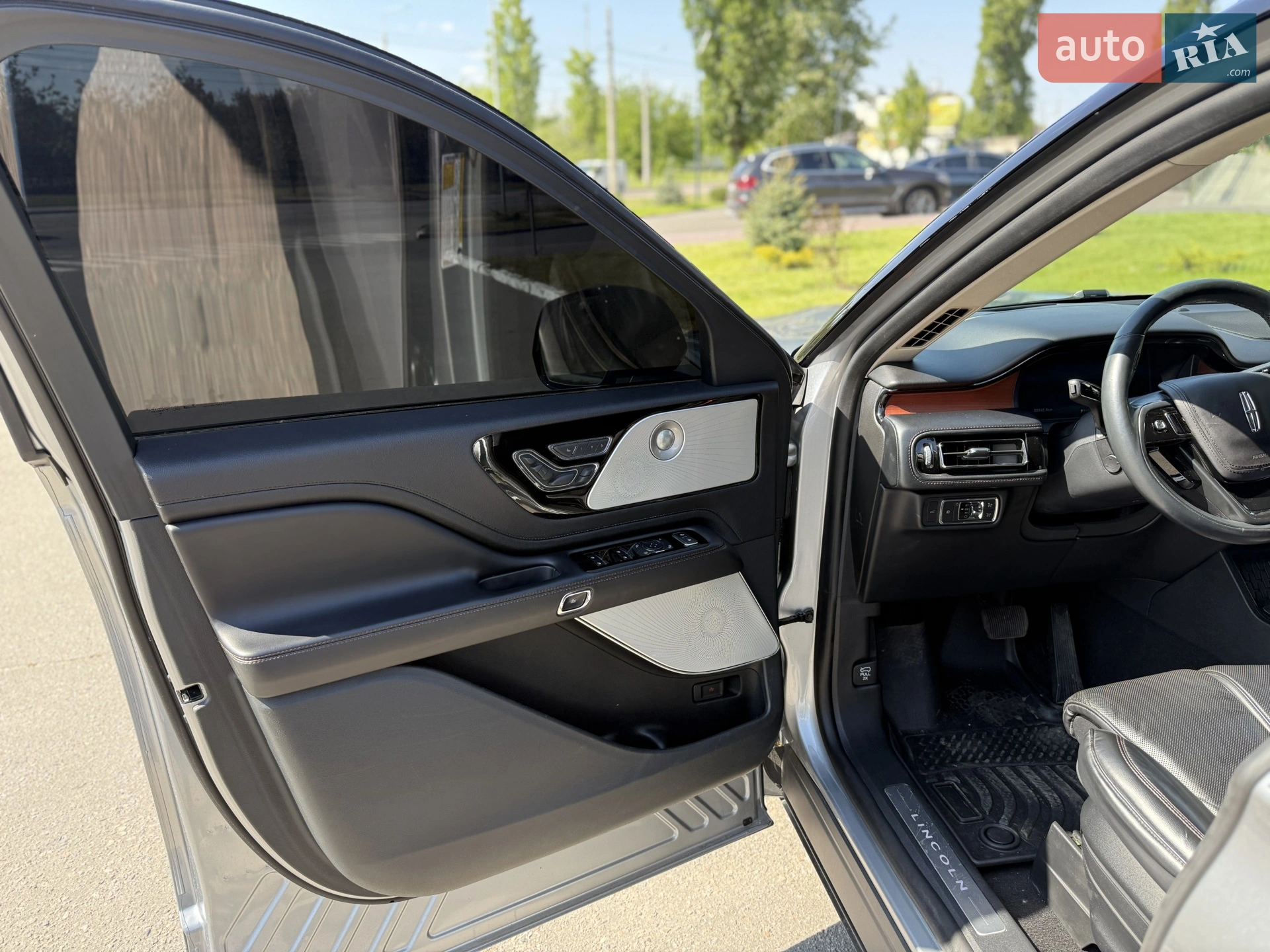2020 Lincoln Aviator - мініатюра 12