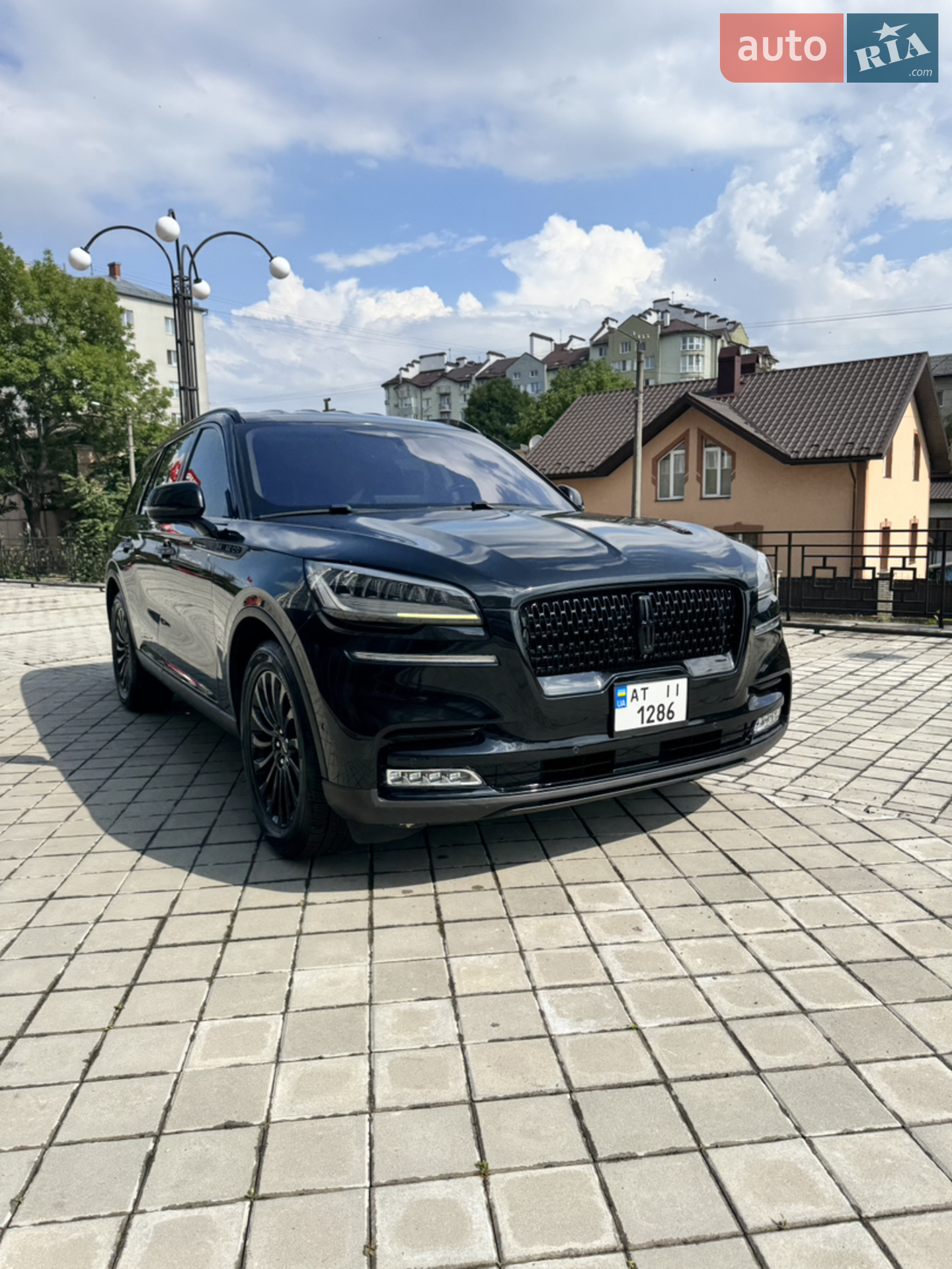 2020 Lincoln Aviator - мініатюра 3