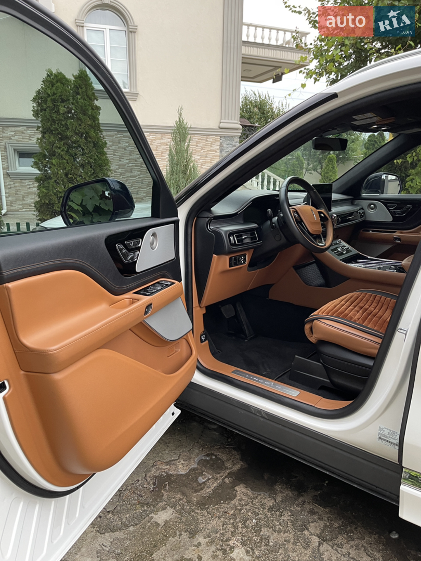 2023 Lincoln Aviator - мініатюра 32