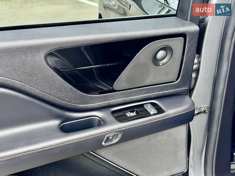 Позашляховик / Кросовер Lincoln Aviator 2022 в Києві фото 38 Позашляховик / Кросовер Lincoln Aviator 2022 в Києві