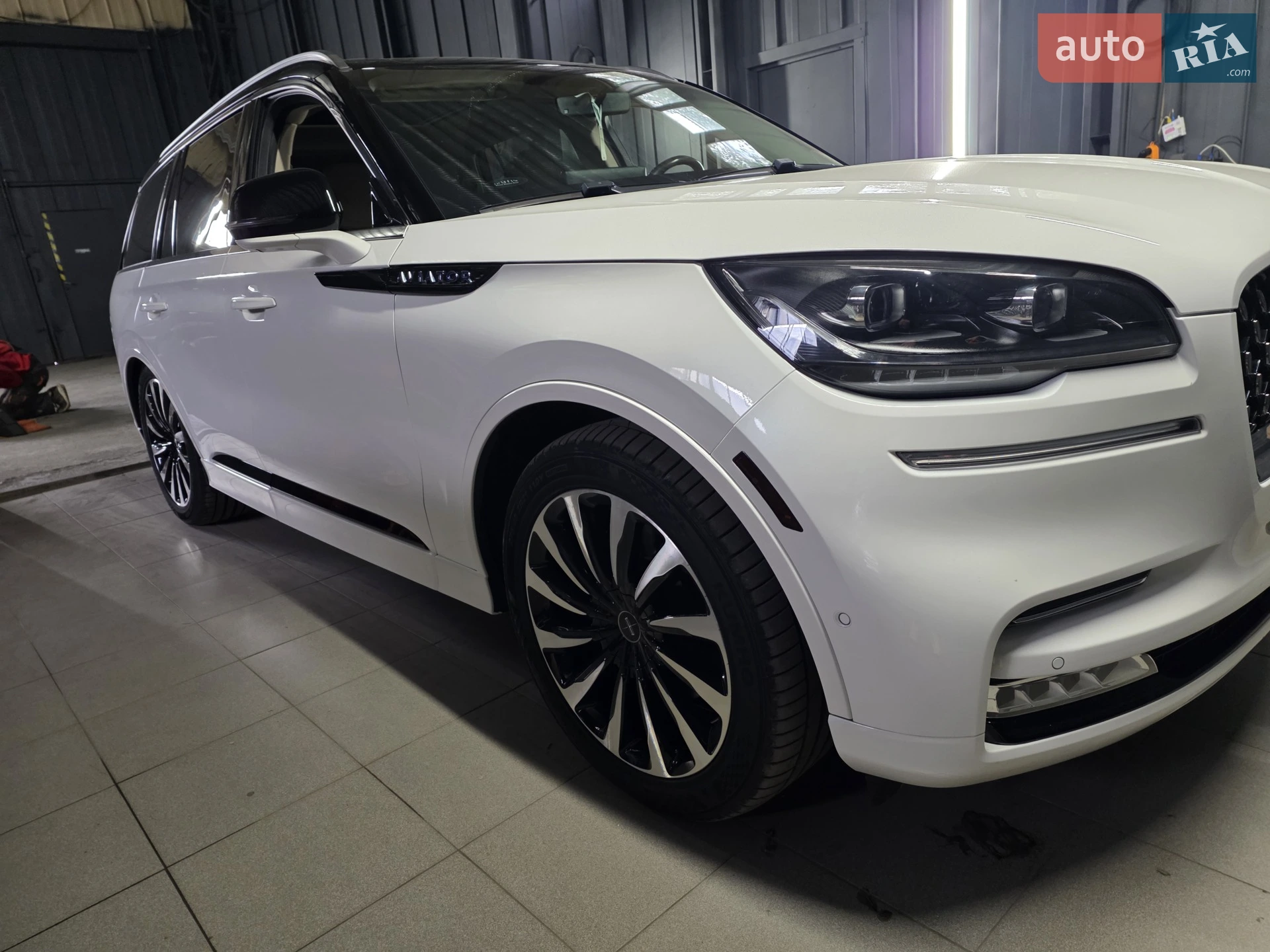 2020 Lincoln Aviator - мініатюра 15