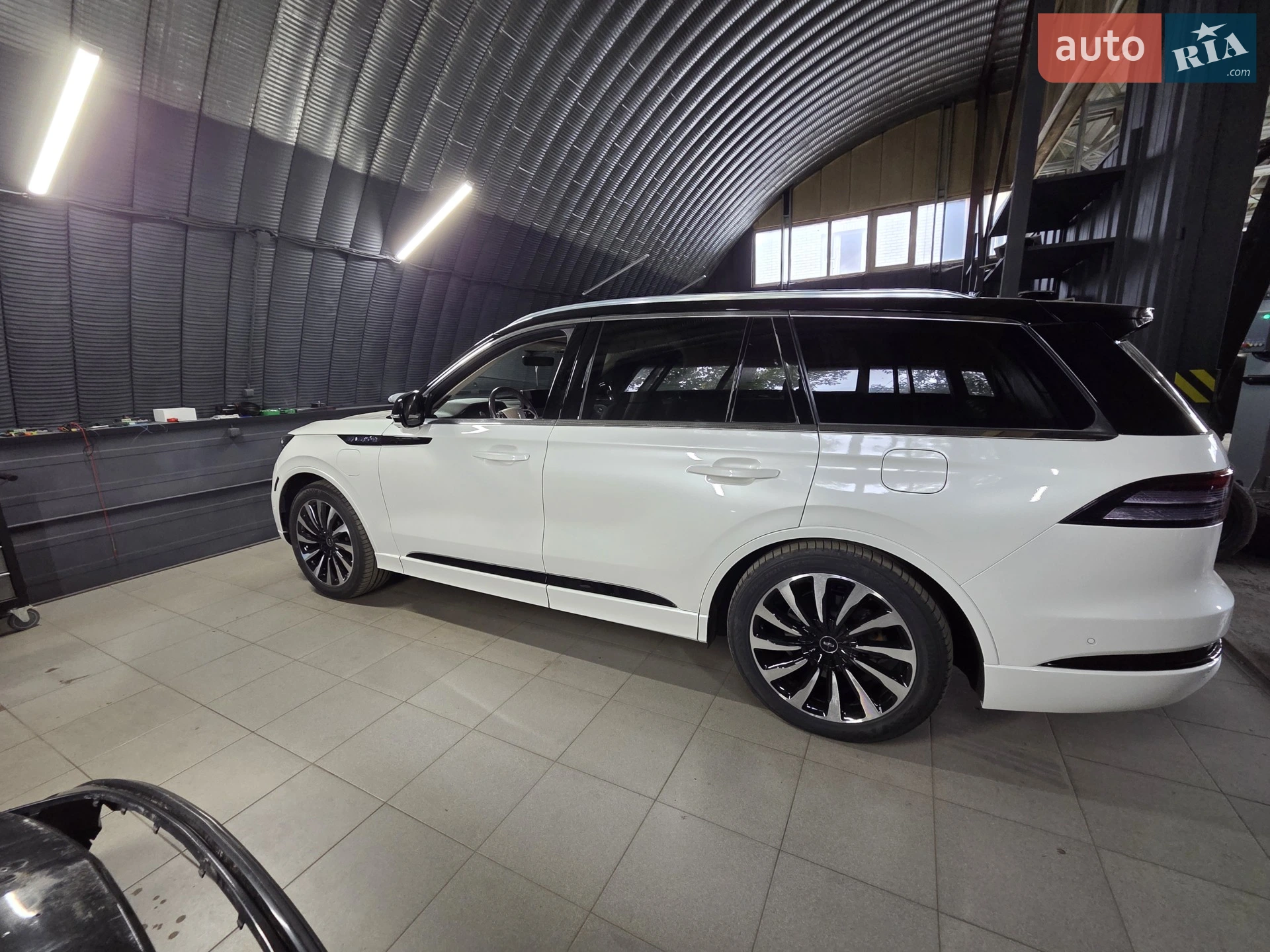 2020 Lincoln Aviator - мініатюра 17