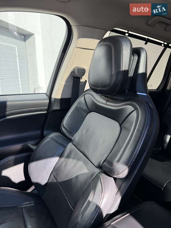 Внедорожник / Кроссовер Lincoln Aviator 2020 в Киеве фото 31 Внедорожник / Кроссовер Lincoln Aviator 2020 в Киеве