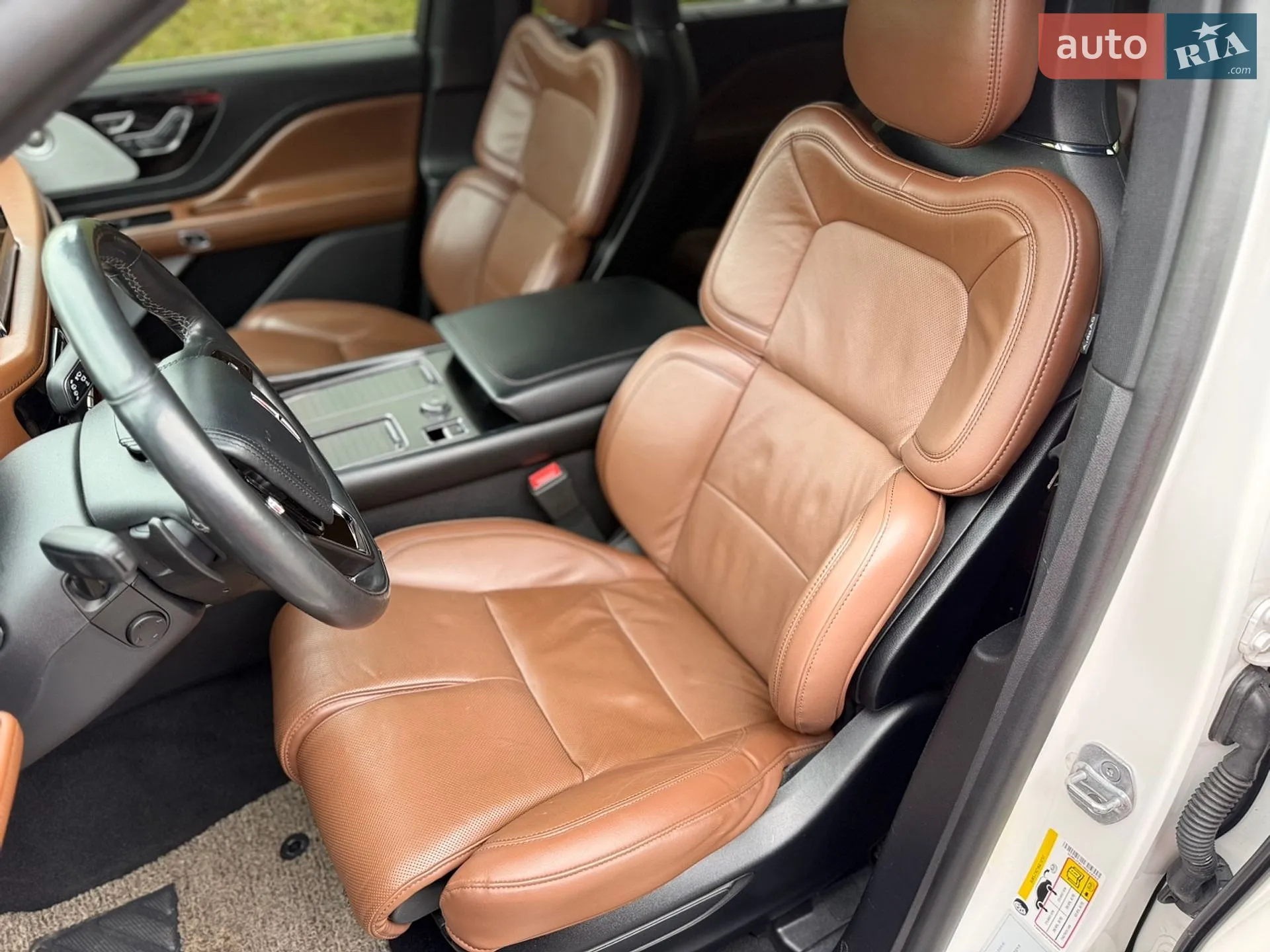 2022 Lincoln Aviator - мініатюра 13