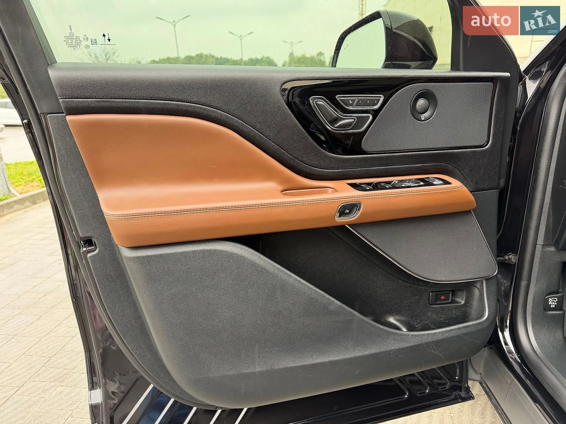 2023 Lincoln Aviator - мініатюра 15