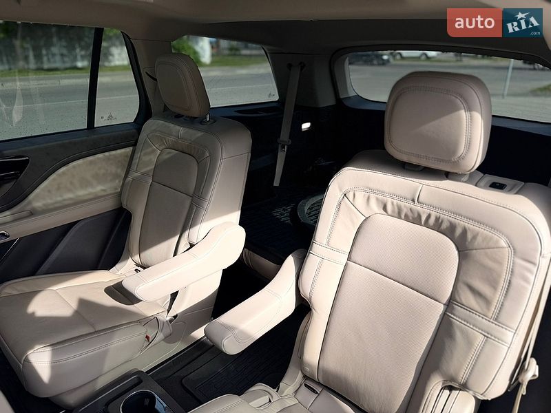 Внедорожник / Кроссовер Lincoln Aviator 2023 в Львове