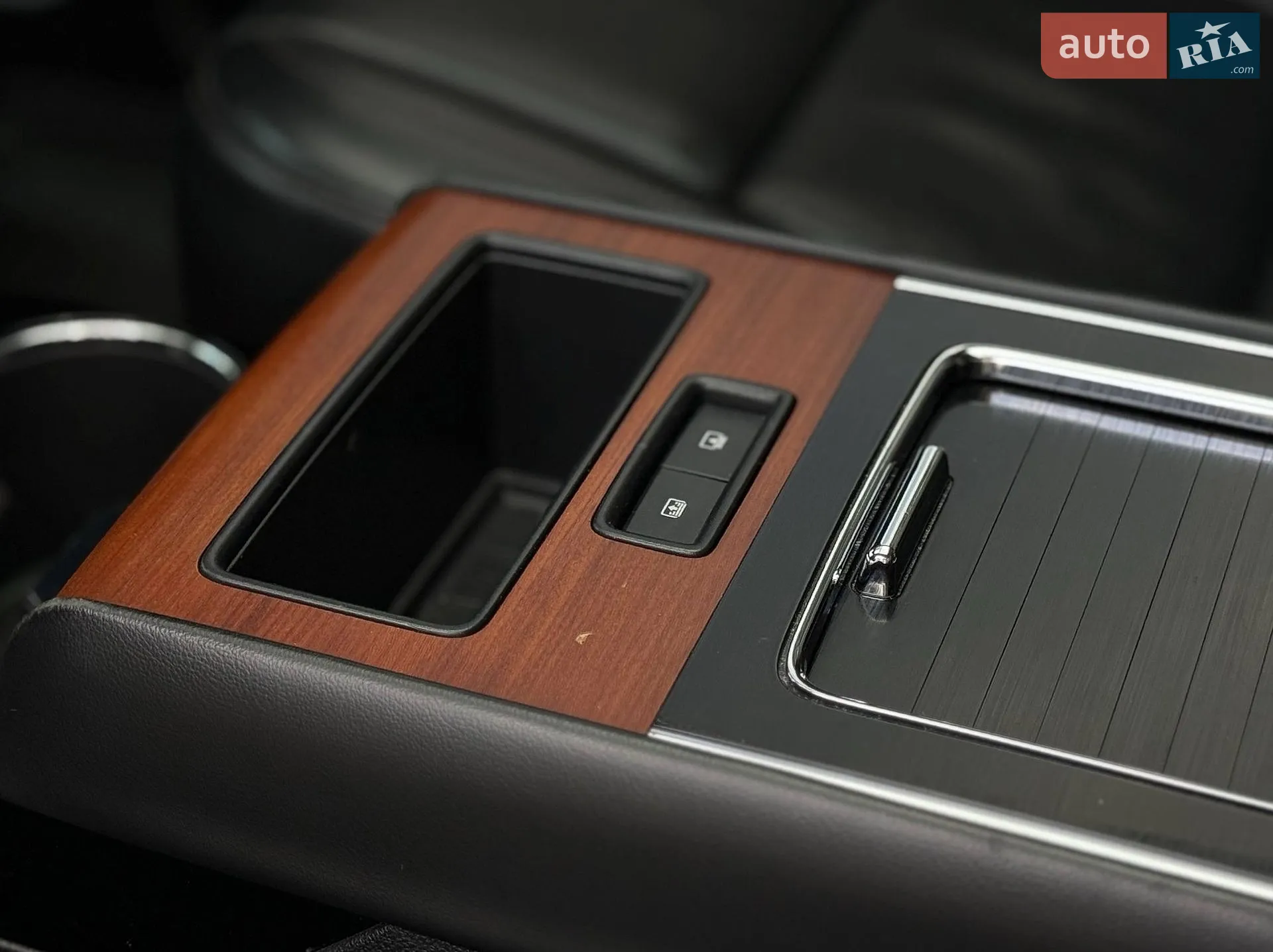2019 Lincoln Aviator - мініатюра 26