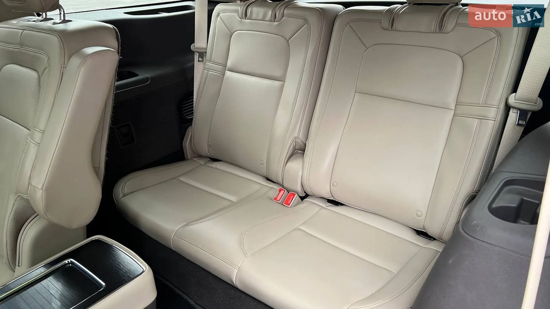 2021 Lincoln Aviator - мініатюра 37