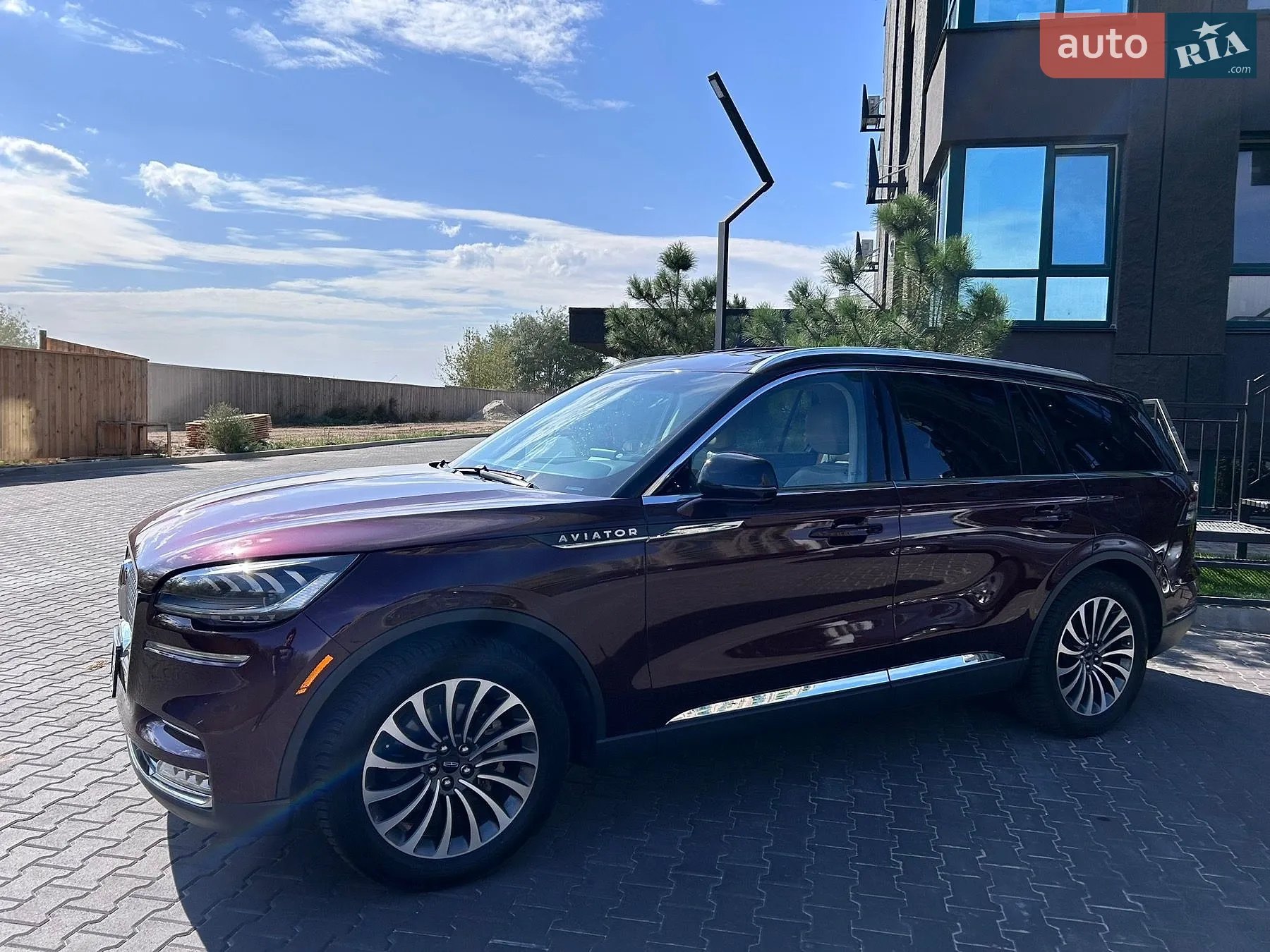 2019 Lincoln Aviator - мініатюра 6