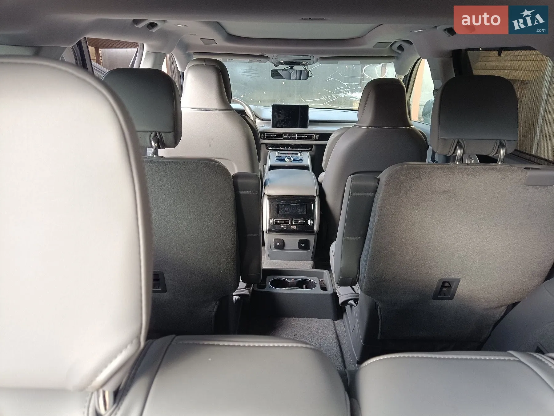 2019 Lincoln Aviator - мініатюра 13