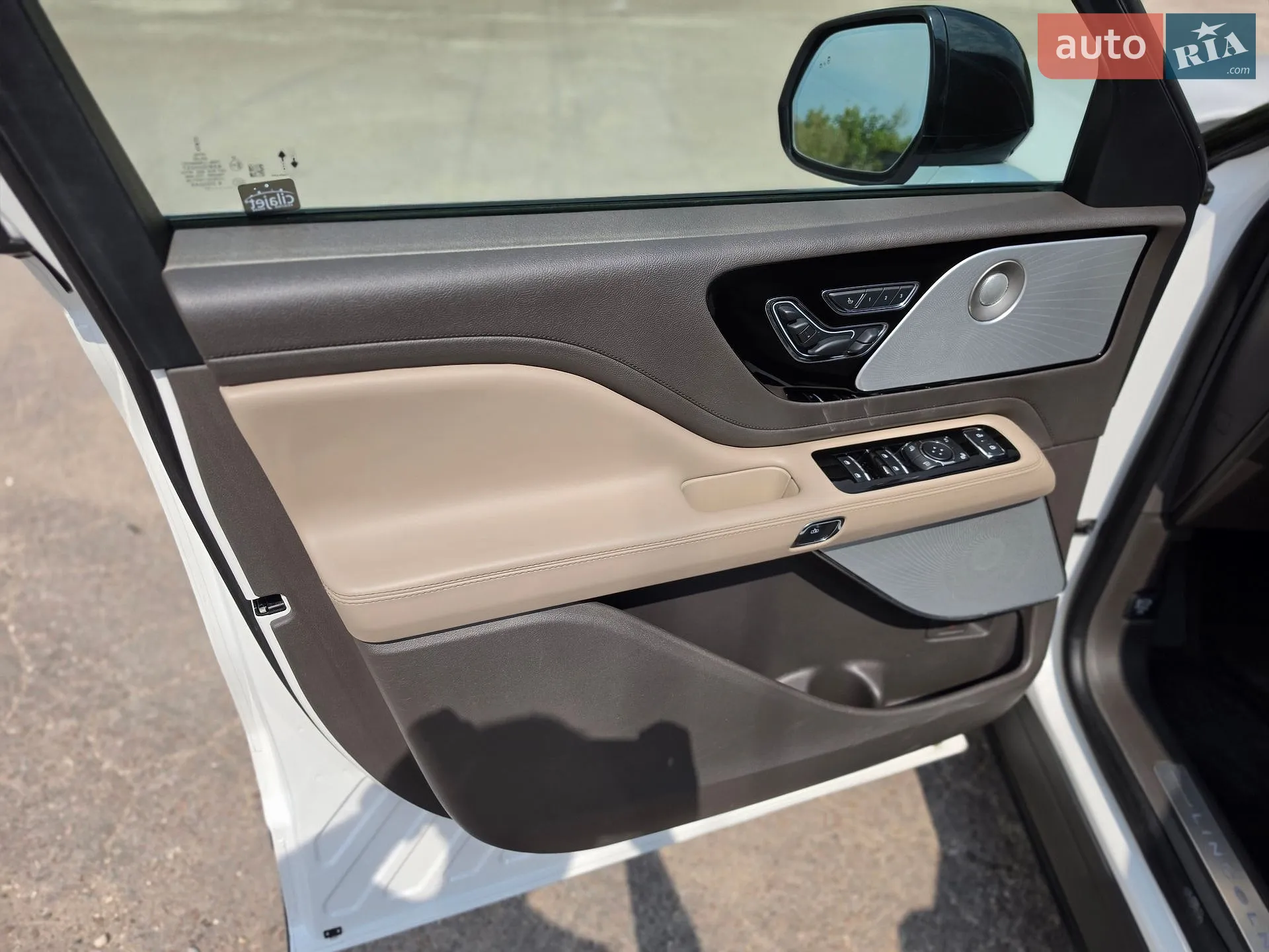 2021 Lincoln Aviator - мініатюра 10