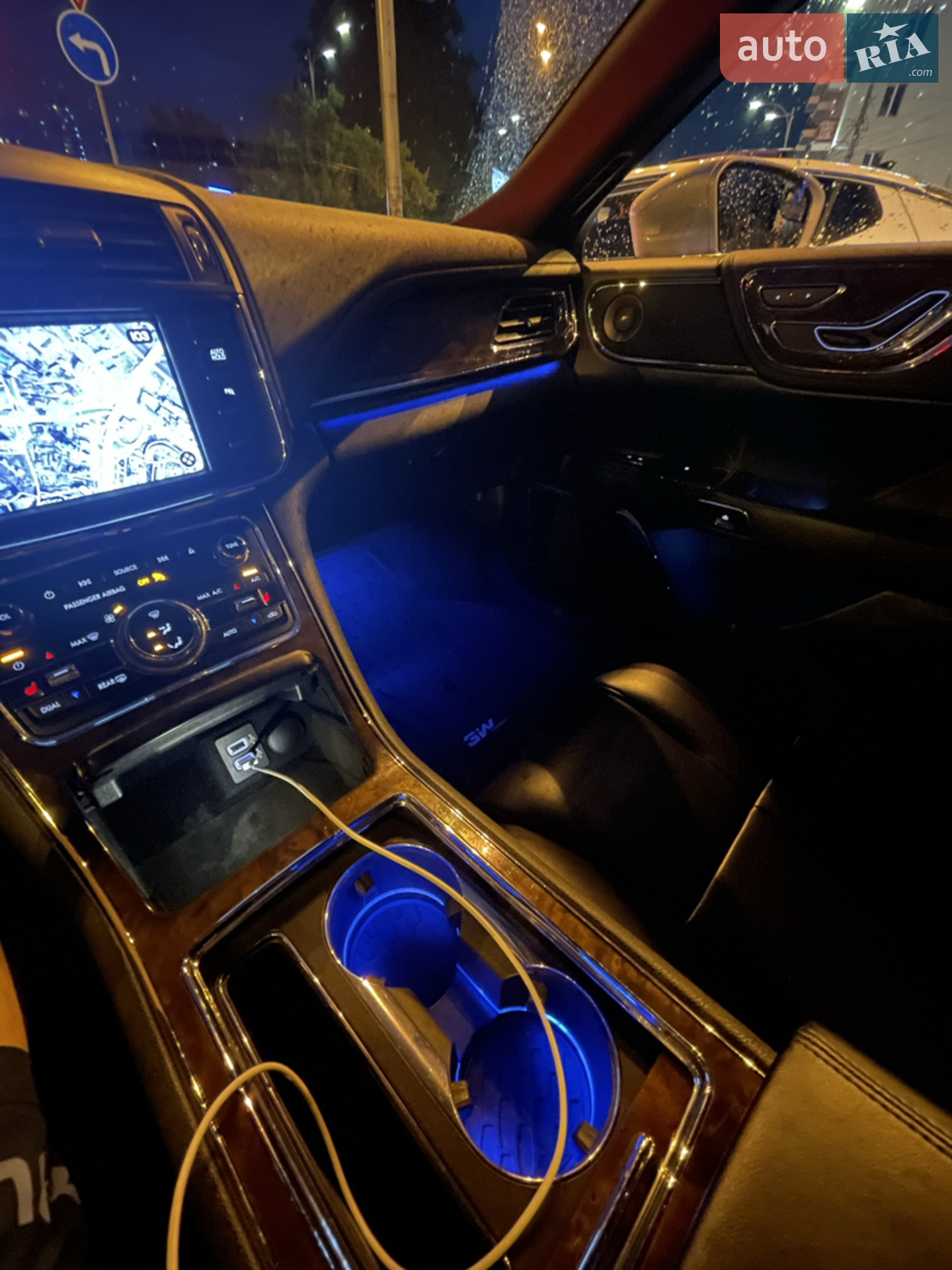 2017 Lincoln Continental - мініатюра 31