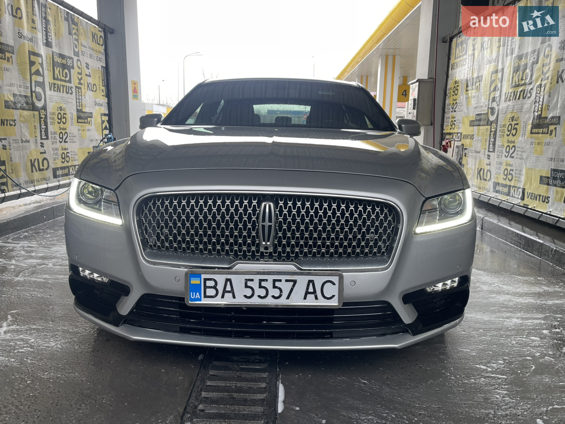 2017 Lincoln Continental - мініатюра 16