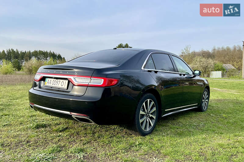 Седан Lincoln Continental 2017 в Макарове
