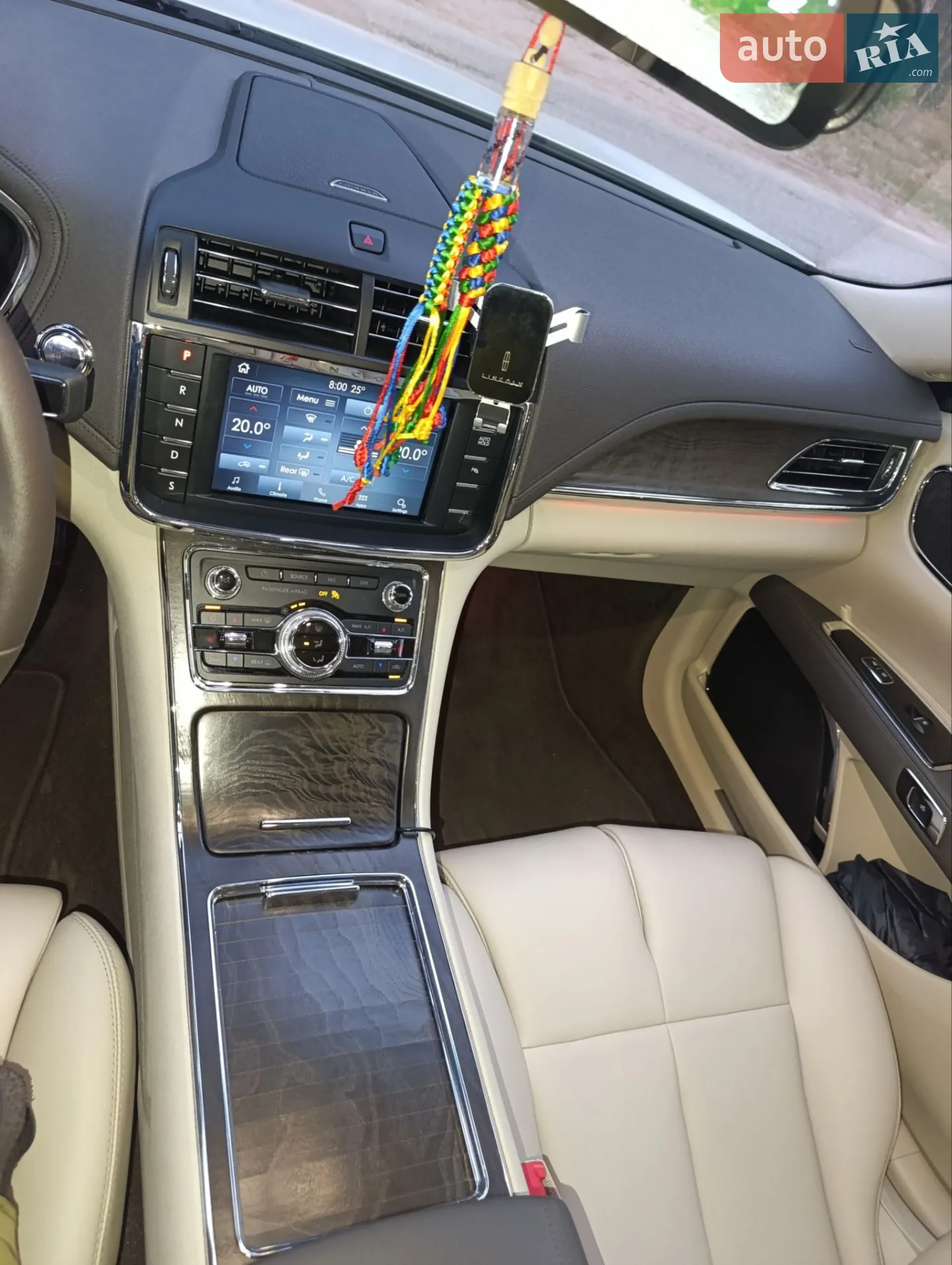 2019 Lincoln Continental - мініатюра 29