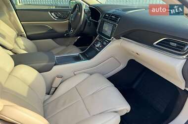 Седан Lincoln Continental 2019 в 