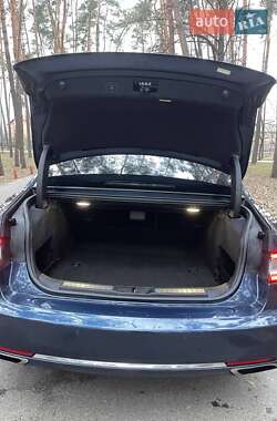 Седан Lincoln Continental 2016 в 