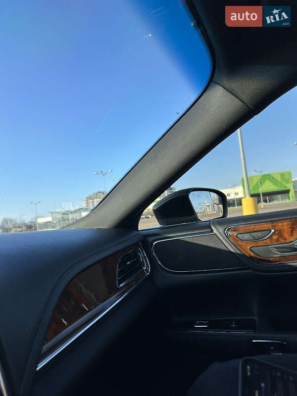 Седан Lincoln Continental 2017 в Одесі
