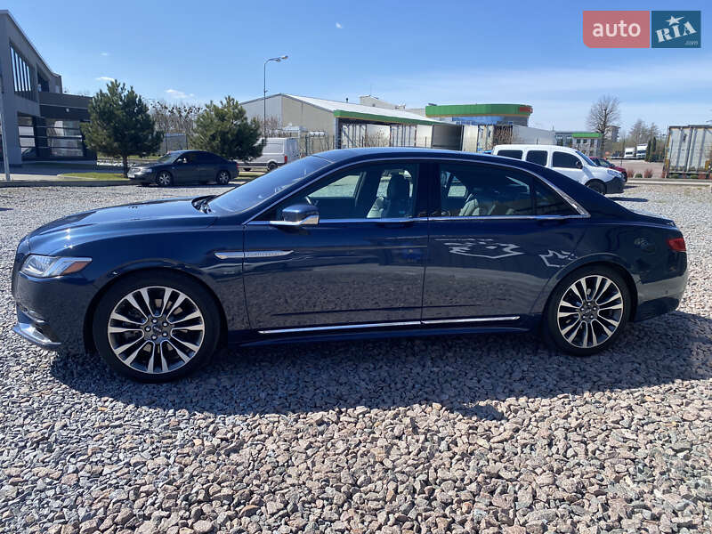 Седан Lincoln Continental 2016 в Львові