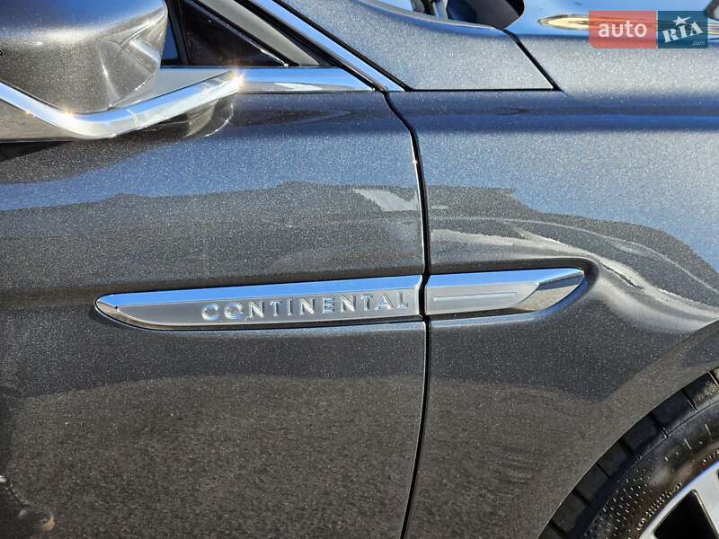 Седан Lincoln Continental 2018 в Владимире