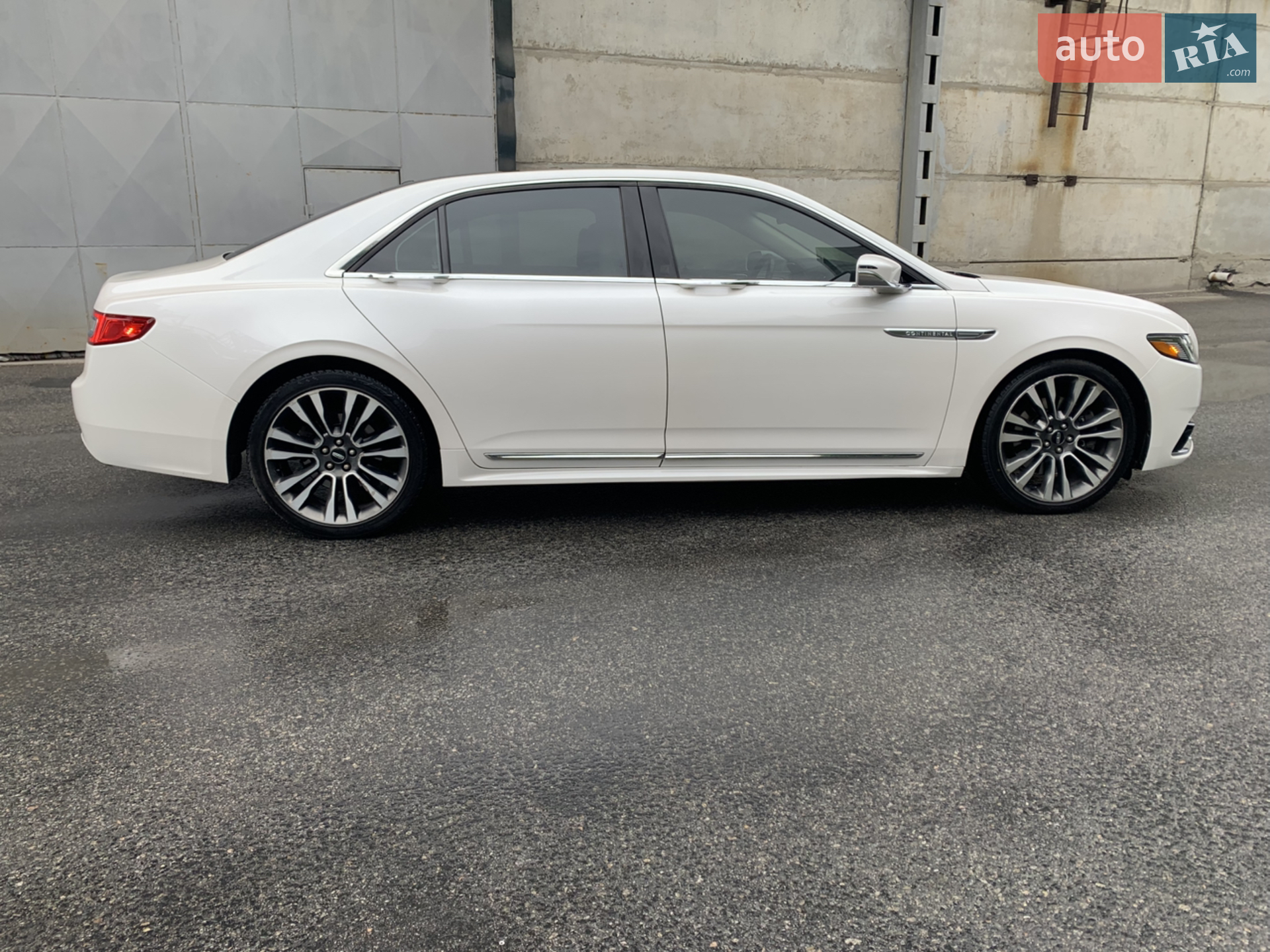 2017 Lincoln Continental - мініатюра 8