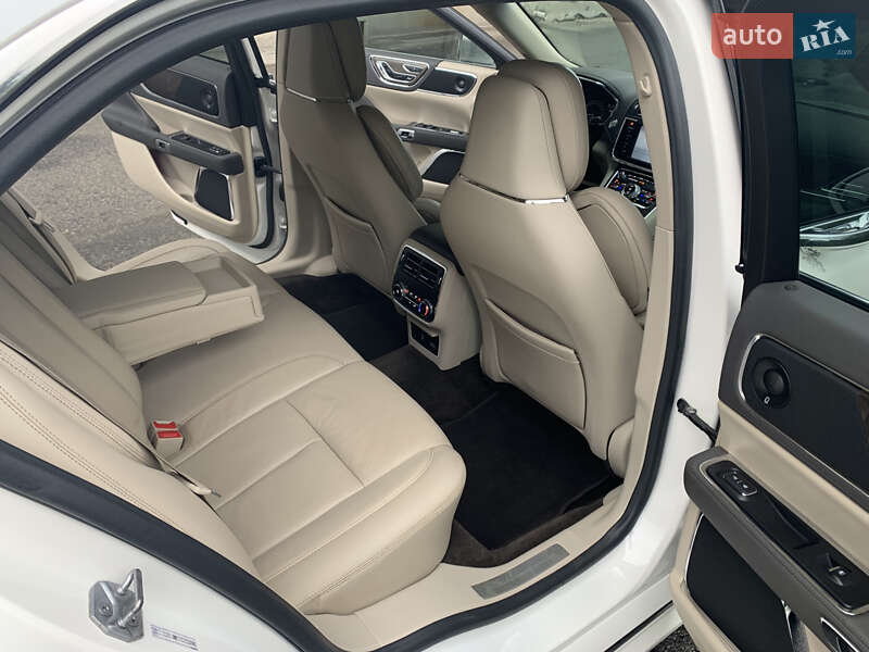 Седан Lincoln Continental 2017 в Днепре