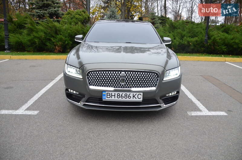 Седан Lincoln Continental 2016 в Киеве