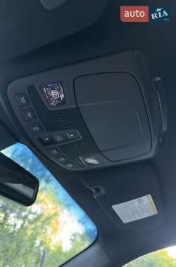 Седан Lincoln Continental 2017 в 