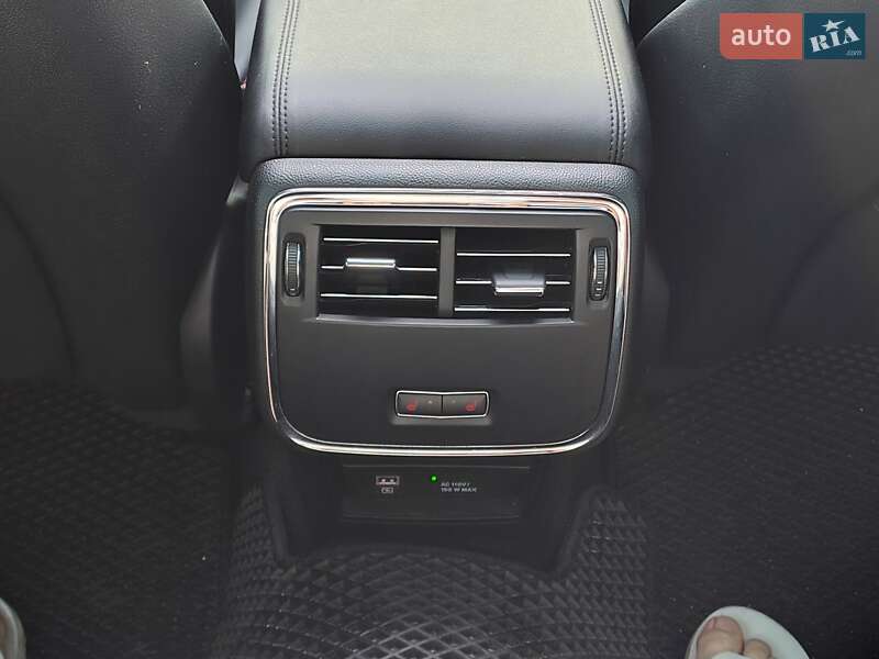 Седан Lincoln Continental 2016 в Киеве