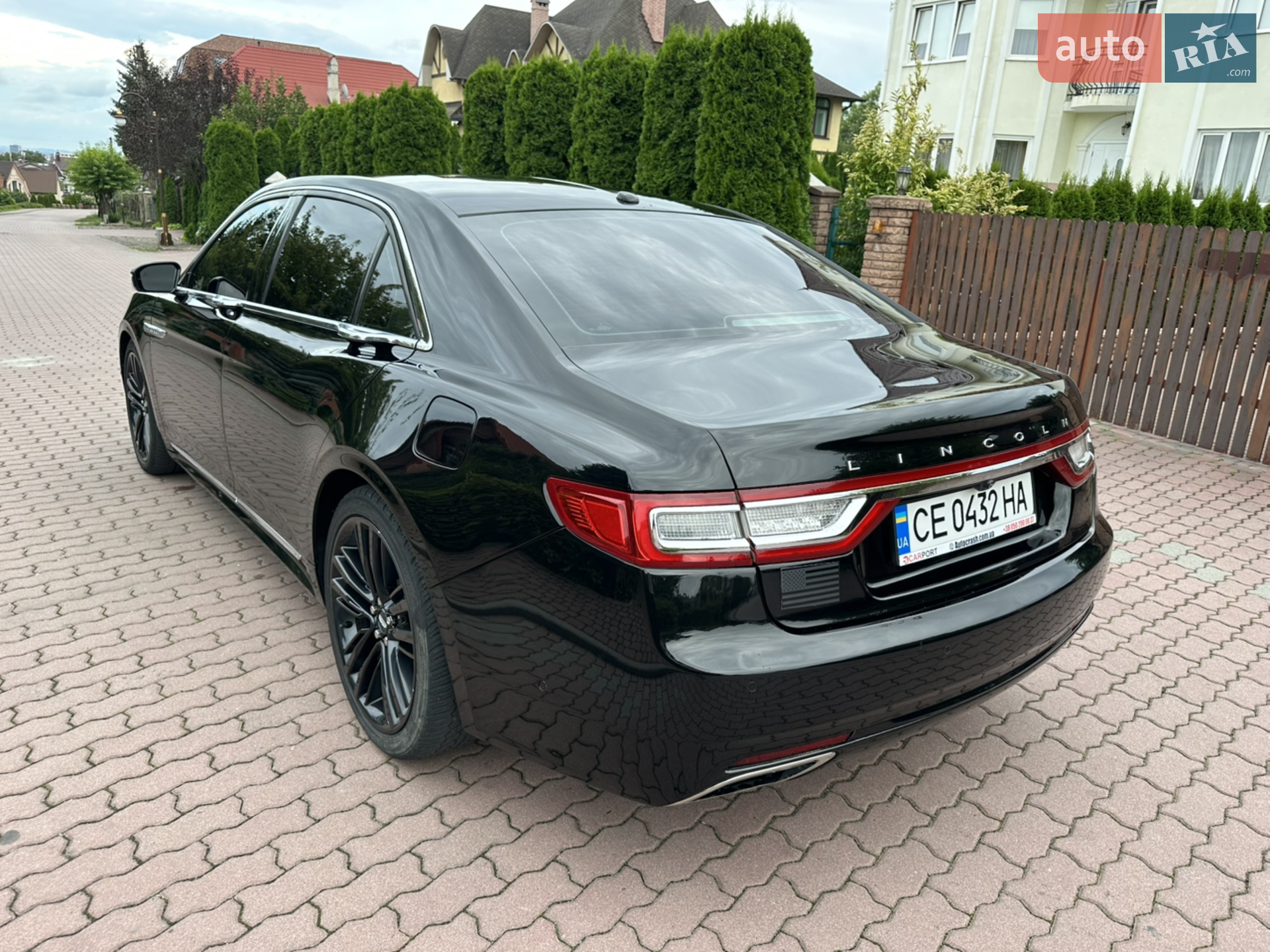 2016 Lincoln Continental - мініатюра 4
