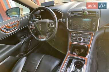 Седан Lincoln Continental 2017 в 