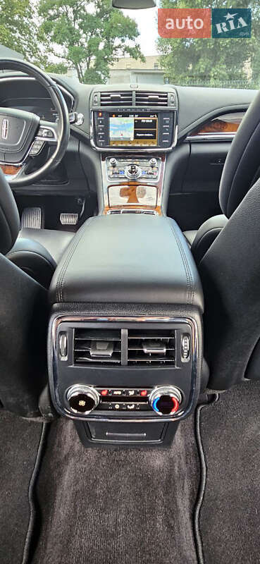 Седан Lincoln Continental 2017 в Луцке фото 13 Седан Lincoln Continental 2017 в Луцке