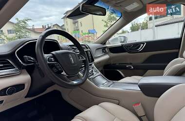 Седан Lincoln Continental 2017 в 