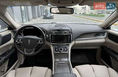 Седан Lincoln Continental 2017 в 