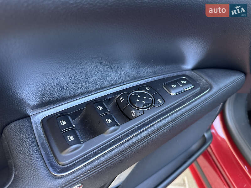 Седан Lincoln Continental 2017 в Києві фото 43 Седан Lincoln Continental 2017 в Києві