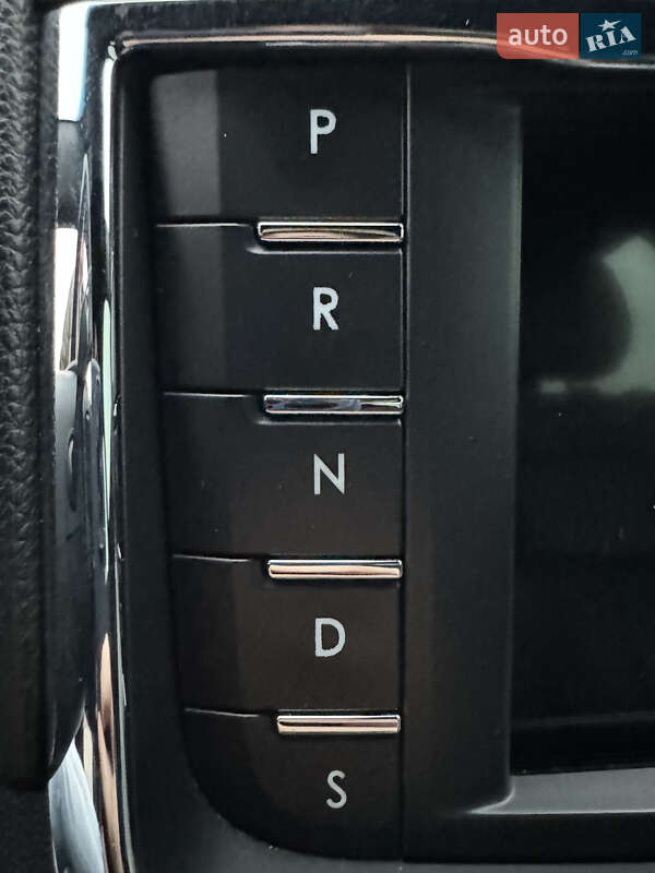 Седан Lincoln Continental 2020 в Києві