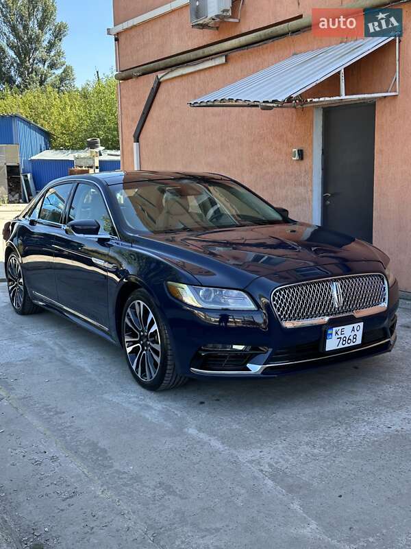 Седан Lincoln Continental 2018 в Дніпрі