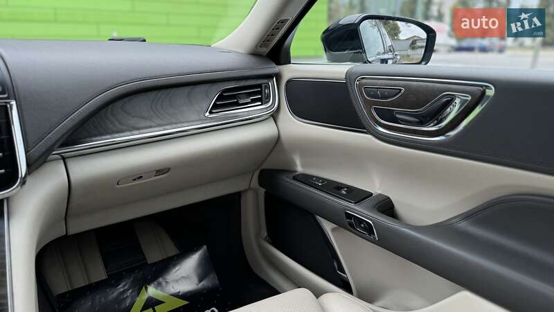 Седан Lincoln Continental 2016 в Киеве