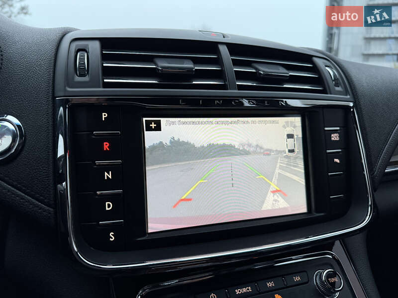 Седан Lincoln Continental 2017 в Киеве
