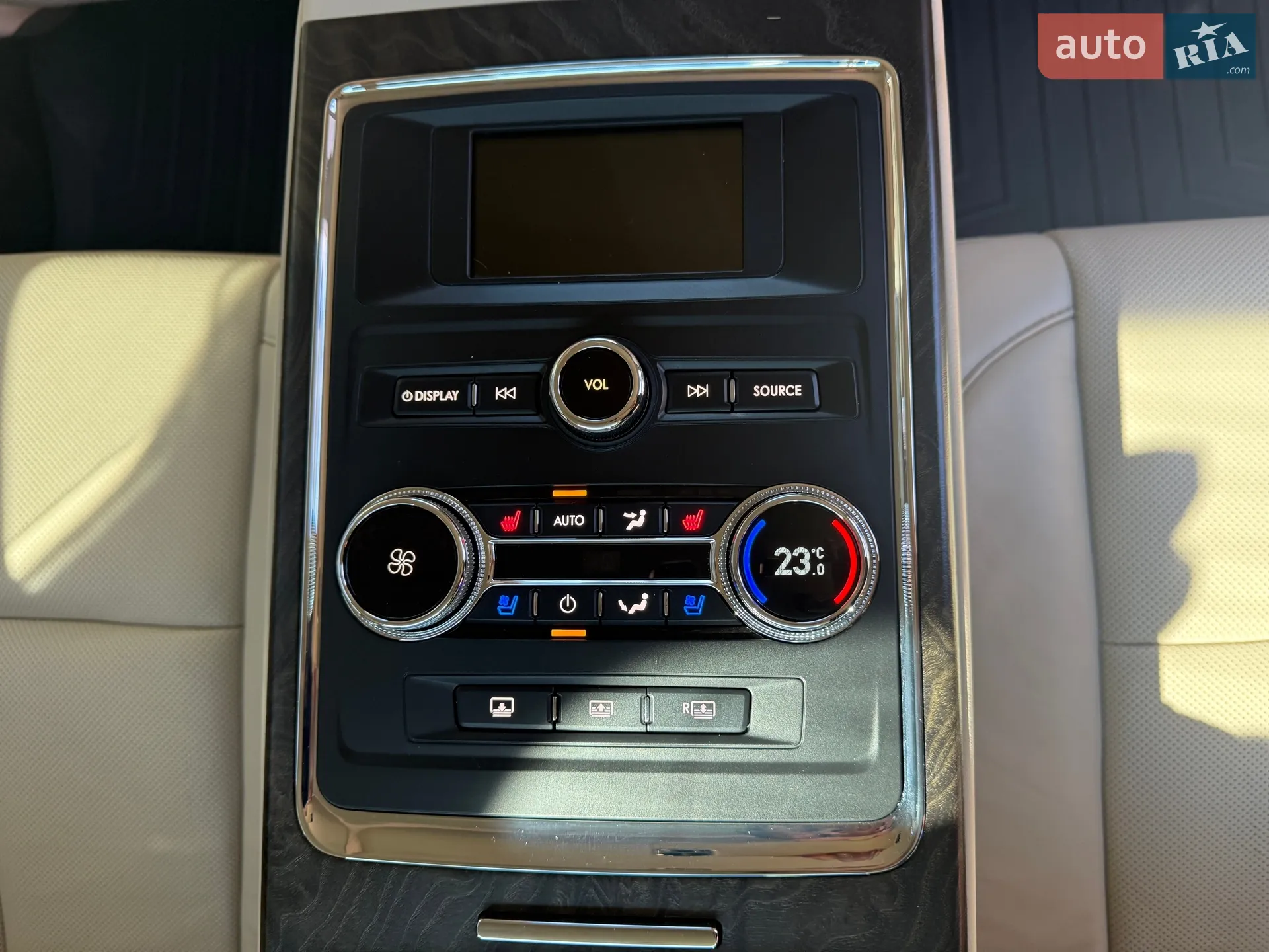 2016 Lincoln Continental - мініатюра 12