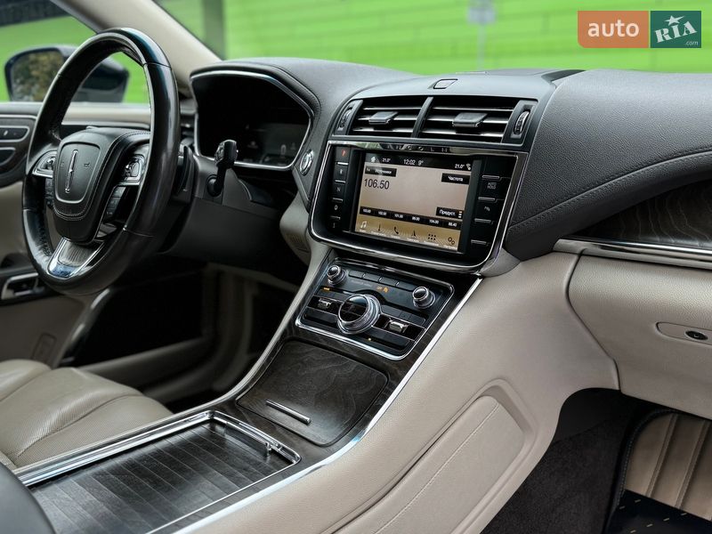 Седан Lincoln Continental 2016 в Києві