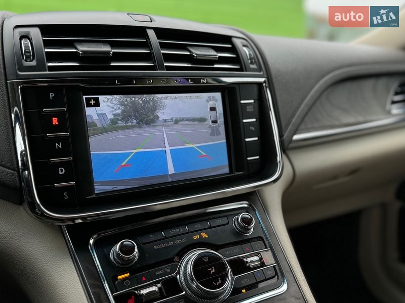 Седан Lincoln Continental 2016 в Києві